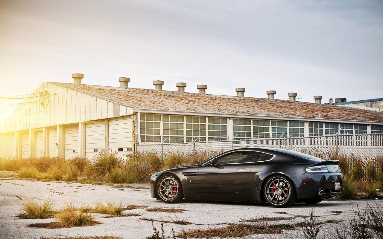 1280x800 Gray Aston Martin V8 Vantage desktop PC and Mac wallpaper, Desktop