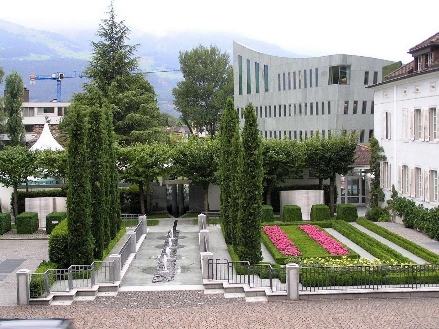 1400x1050 Vaduz.Liechtenstein Cities Landscape design, Desktop