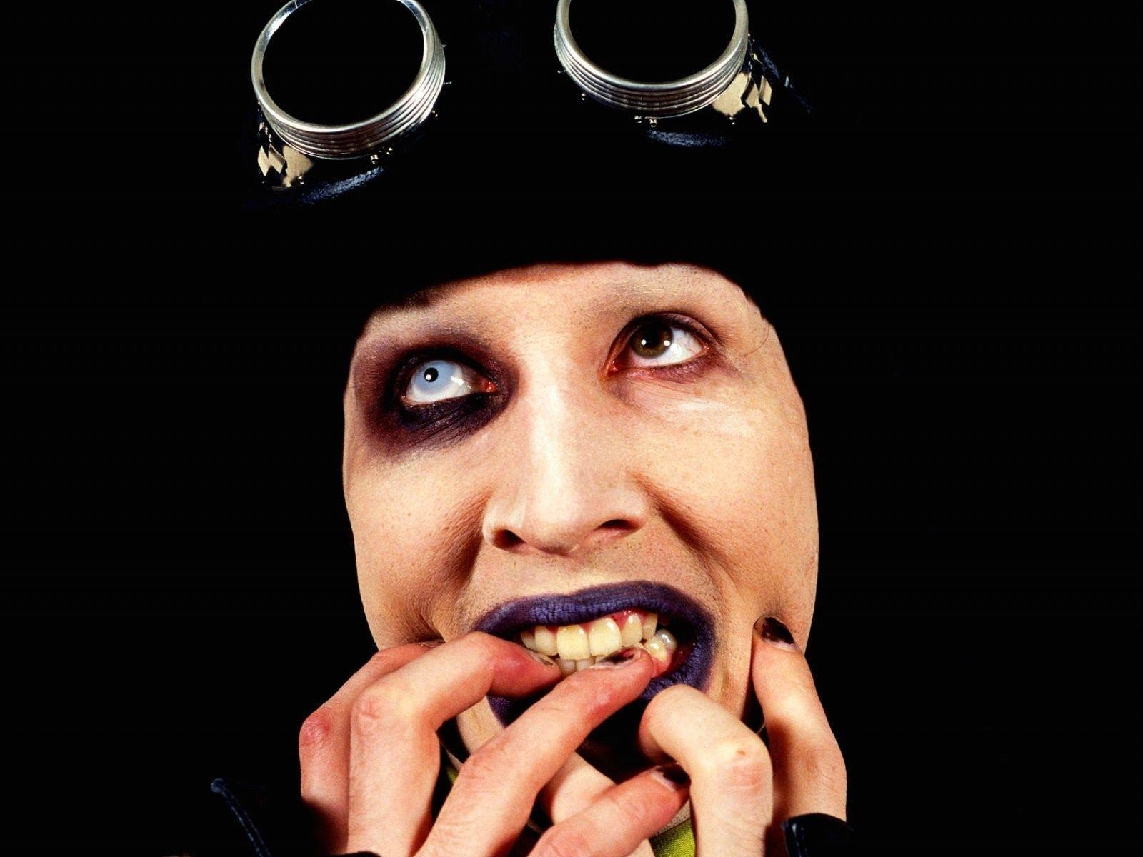 1600x1200 marilyn manson image: Wallpaper Collection by Edison Ross 2017, Desktop