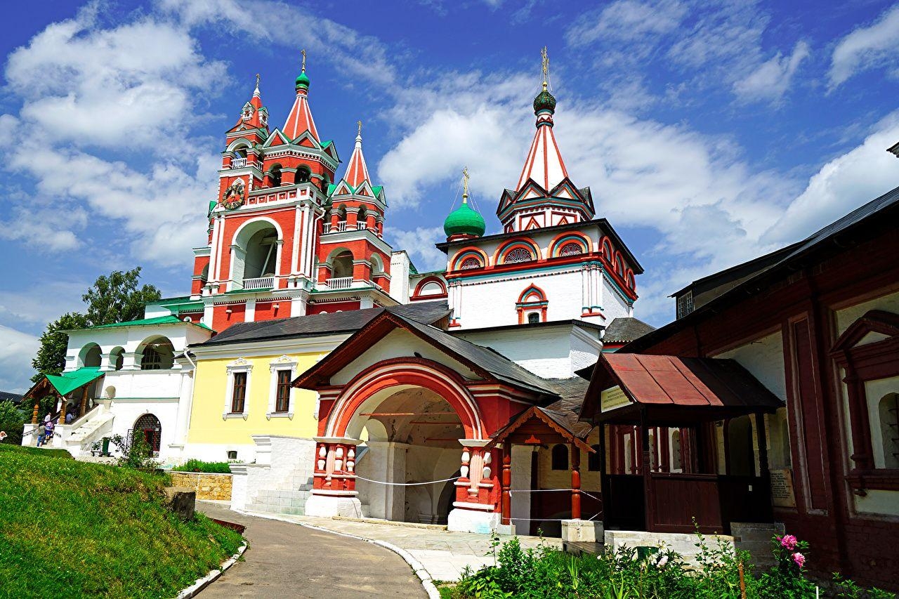 1280x860 Wallpaper Church Russia Holy Trinity Zvenigorod Moscow Oblast Sky, Desktop