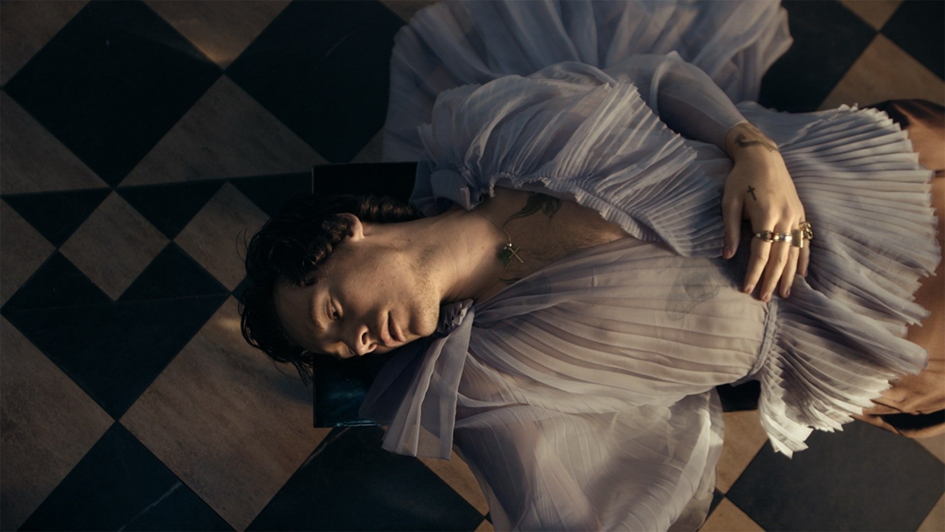 1920x1080 Harry Styles' Falling Video Is His Best Gender Bending Look Yet, Desktop