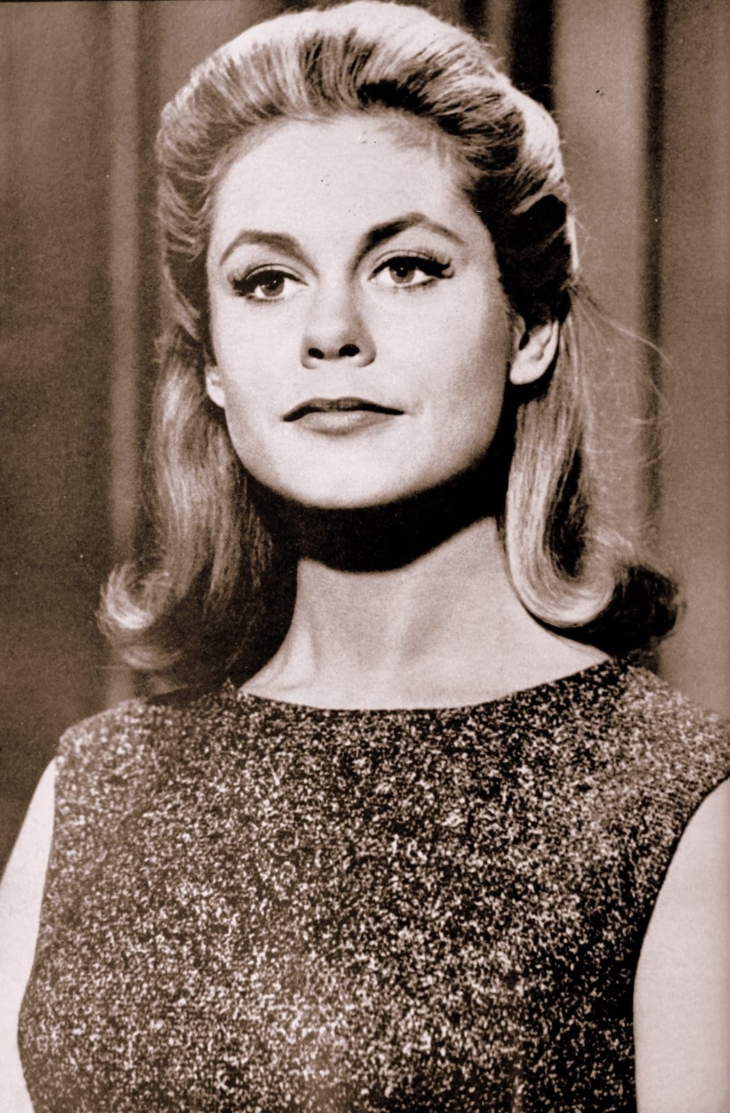 1050x1600 Elizabeth Montgomery: Find out about the Bewitched actress, plus see 25 classic photo of this shining star, Phone