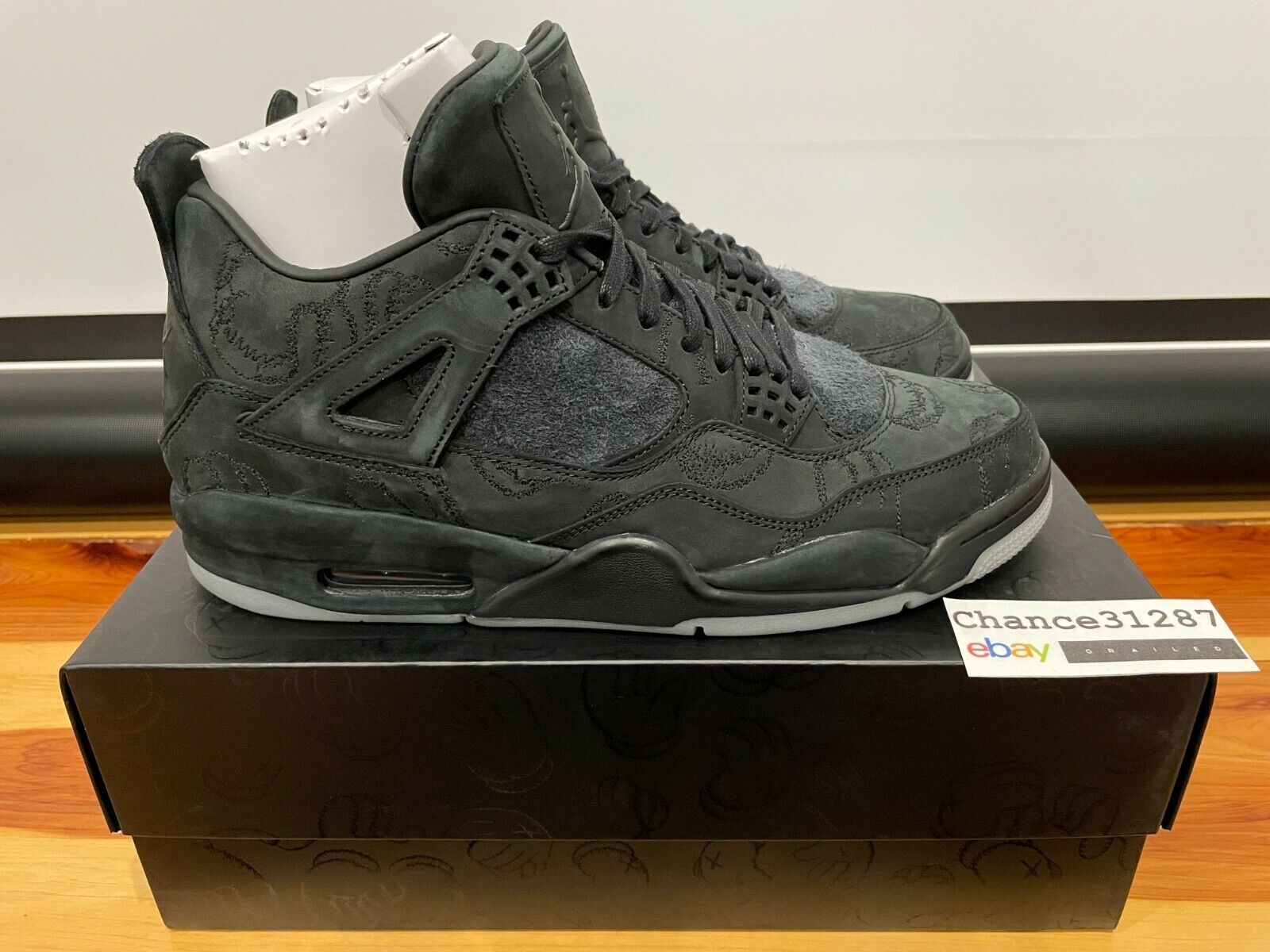 1600x1200 Nike Air Jordan 4 Retro x Kaws Black sz, Desktop