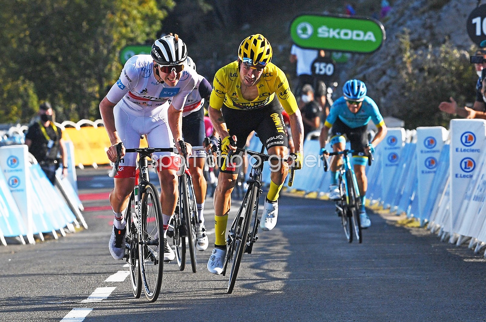 1600x1060 Tadej Pogacar beats Primoz Roglic Stage 15 Tour de France 2020 Image, Desktop