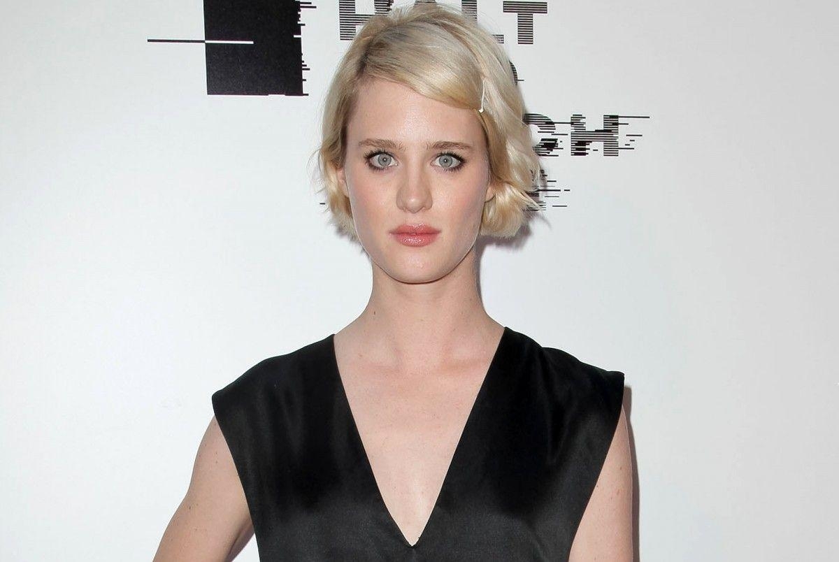 1200x810 Mackenzie Davis wallpaper, Desktop