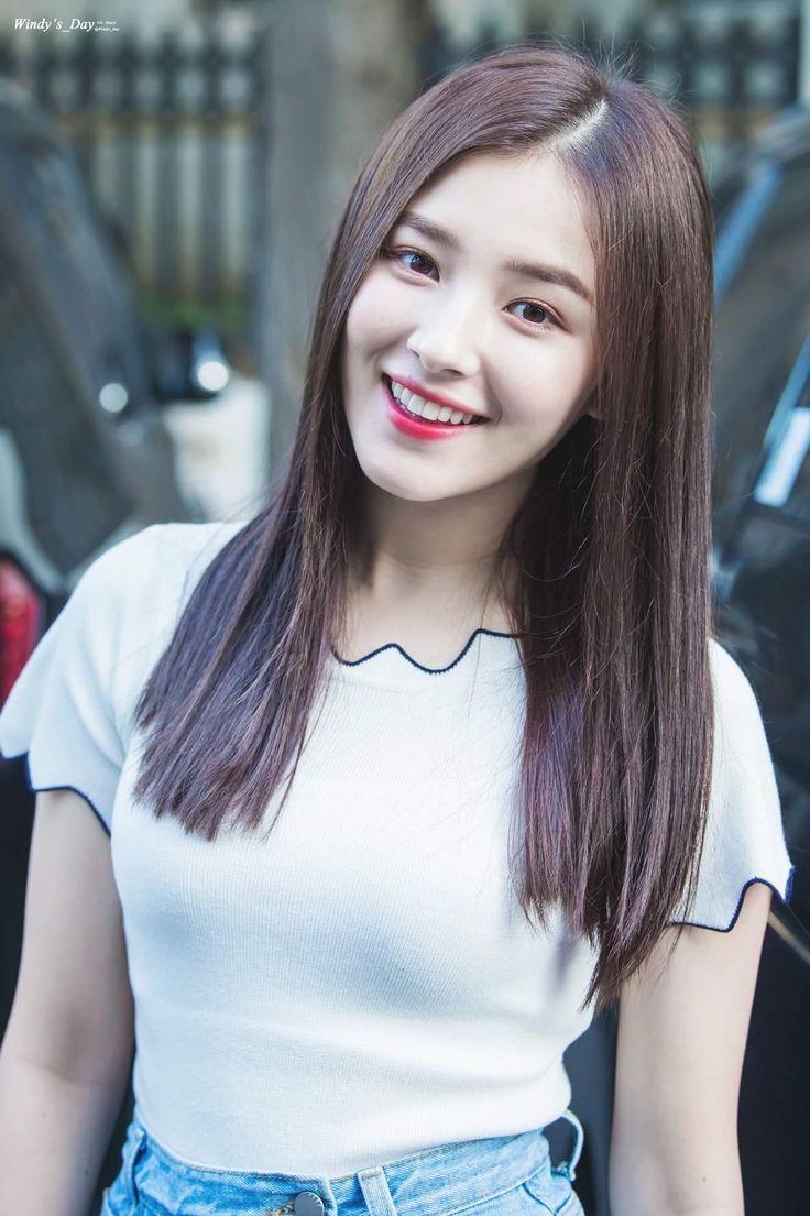 740x1110 Nancy Momoland Wallpaper Free Nancy Momoland, Phone