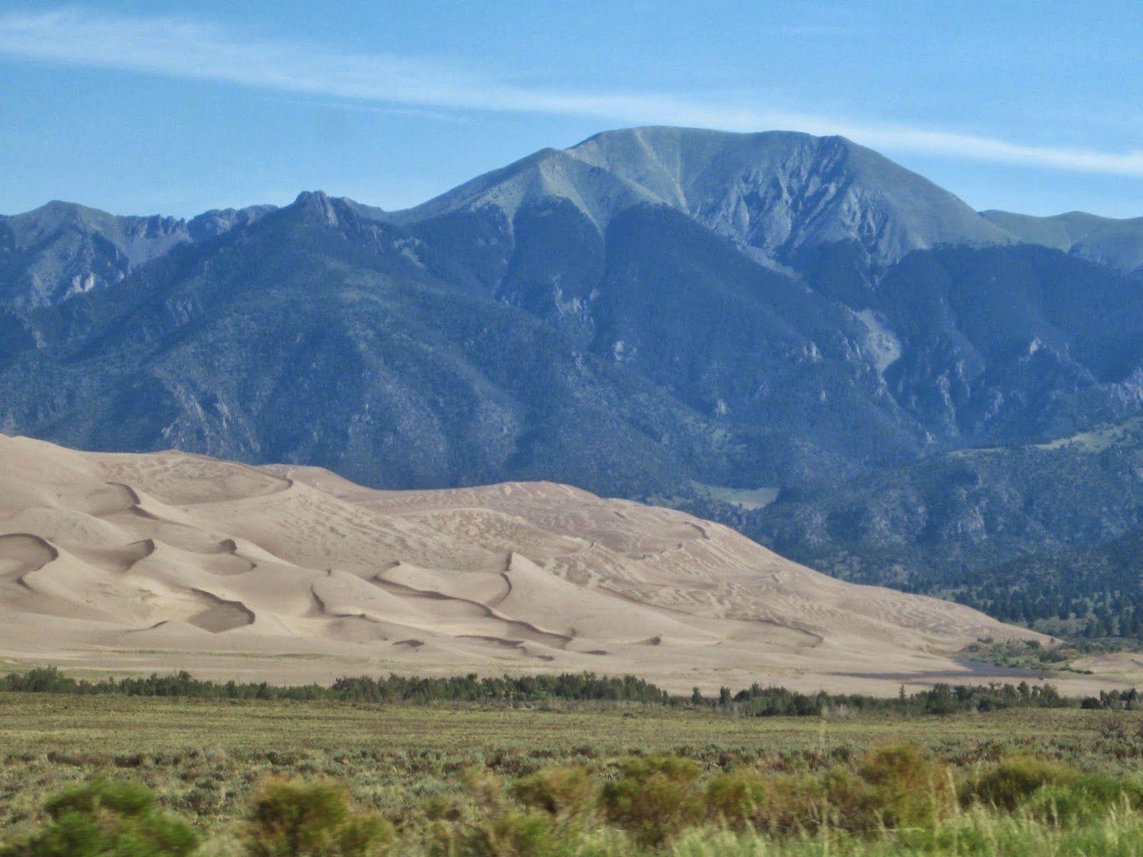 1600x1200 Little House In Colorado: Great Sand Dunes National Park, Desktop