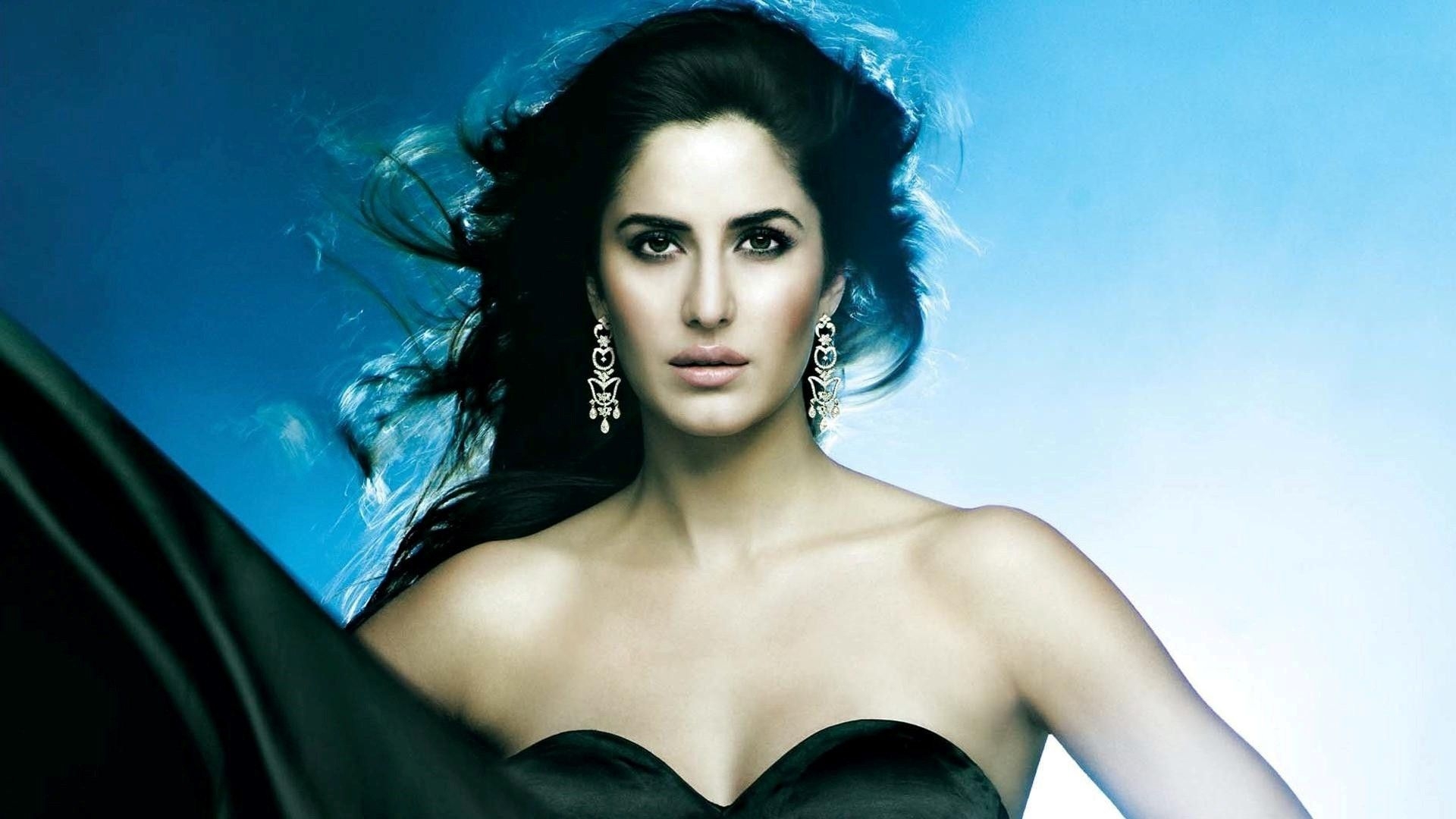 1920x1080 Hindi Heroin Katrina Kaif in Black, Desktop