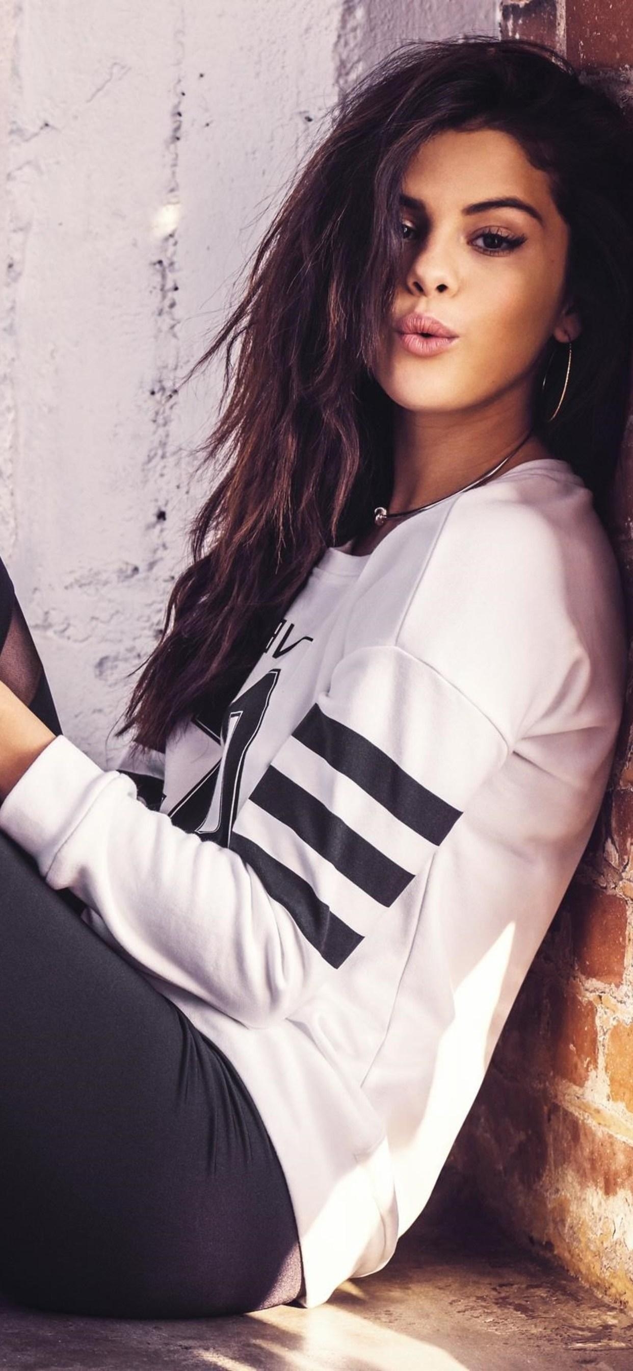 1250x2690 Selena Gomez Phone wallpaper, Phone