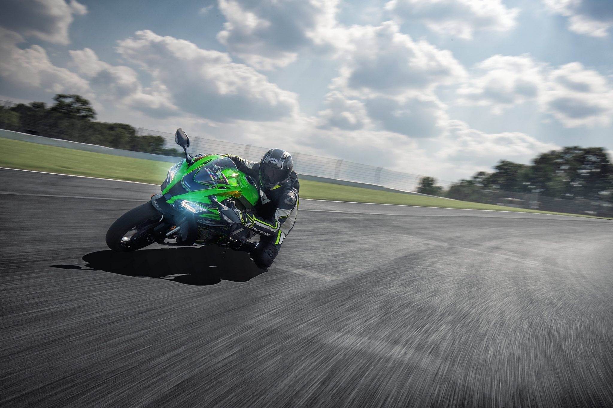 2050x1370 Kawasaki Ninja ZX 10R [Specs & Info], Desktop