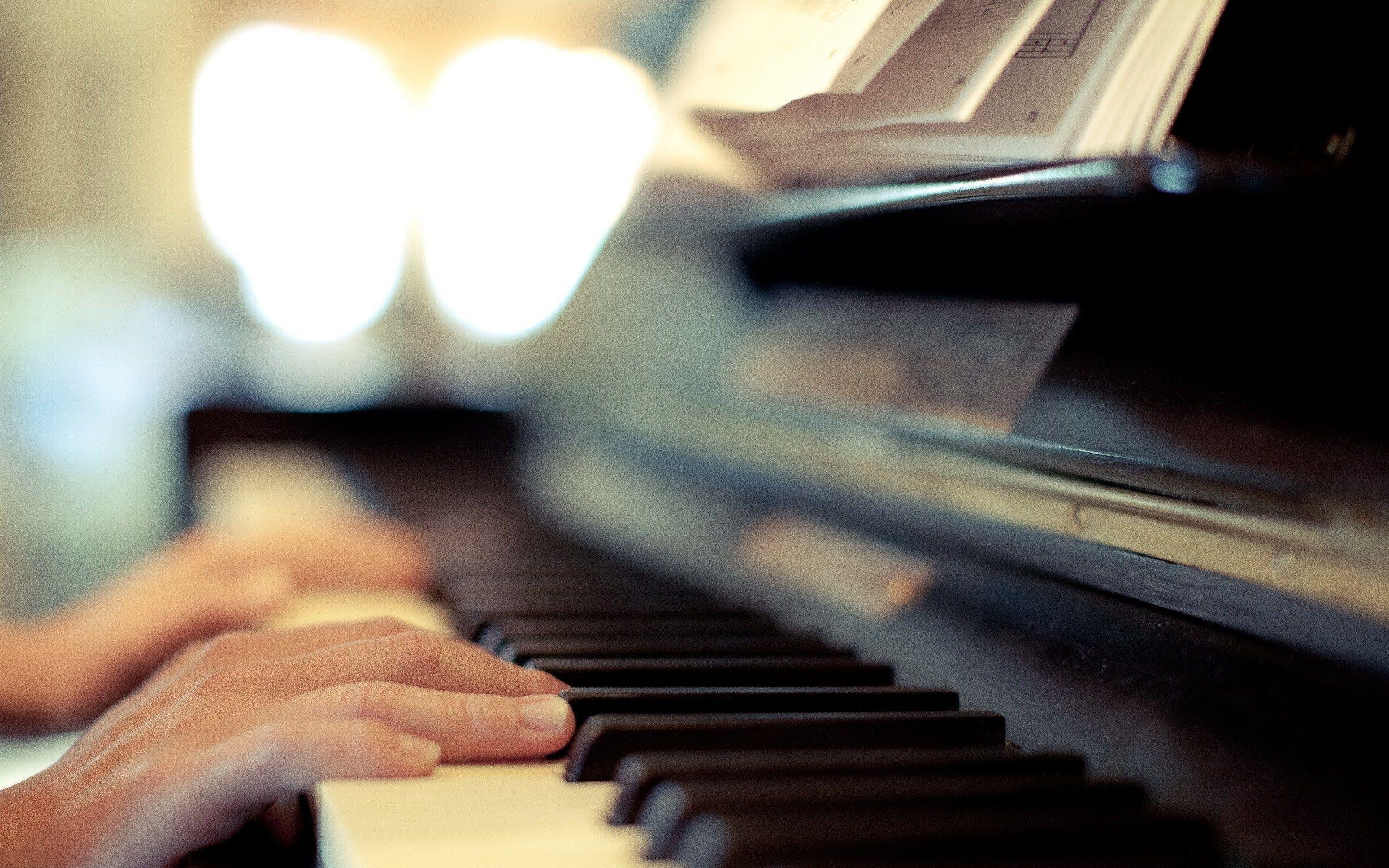 2560x1600 Photo Music Piano HD Wallpaper, Desktop