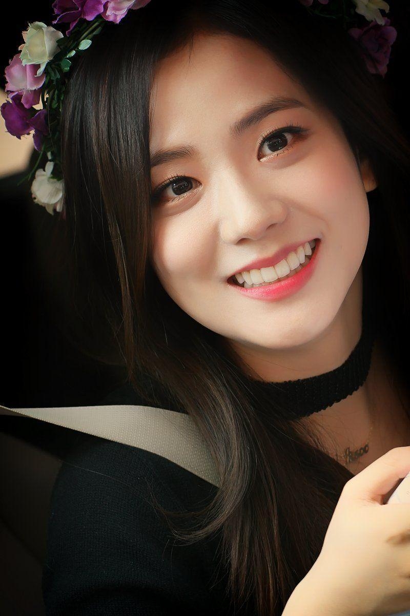 800x1200 Kim Jisoo South Korean Singer Of Blackpink Face HD, Phone