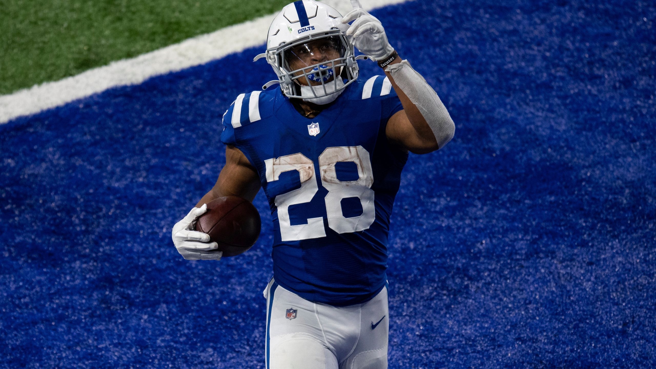 2560x1440 Colts place RB Jonathan Taylor on COVID list, rule Ryan Kelly out versus Titans, Desktop