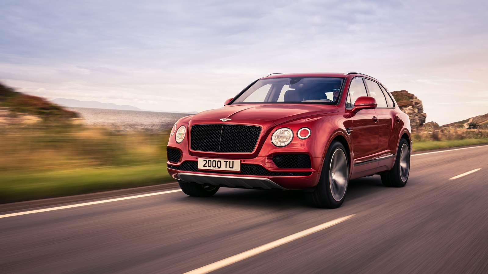 1600x900 First Drive: Bentley Bentayga V8, Desktop