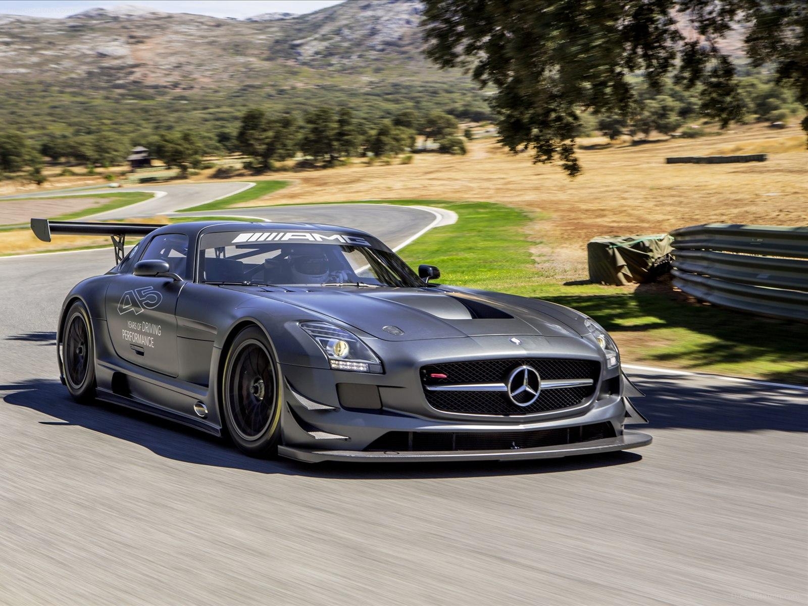 1600x1200 Mercedes Benz SLS AMG GT3 45Th Anniversary 2013 Exotic Car Wallpaper, Desktop