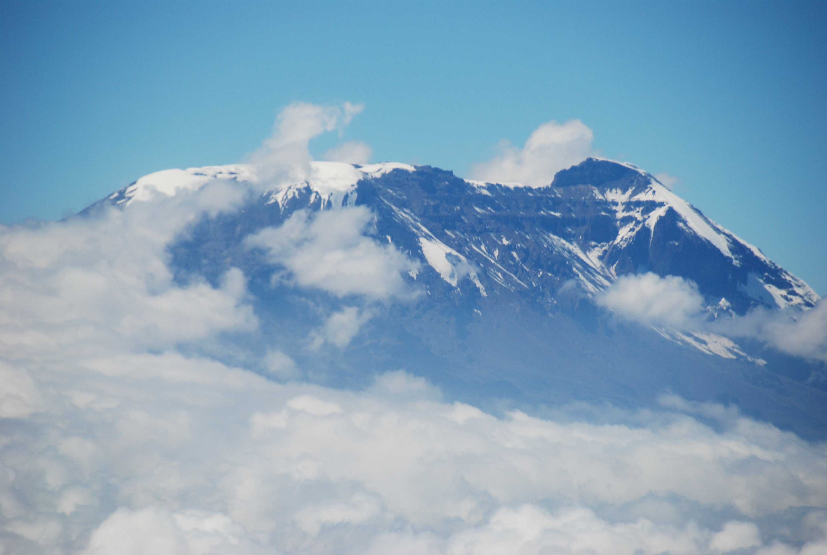 2900x1950 Mount Kilimanjaro and Clouds Wallpaper HD Wallpaper, Desktop