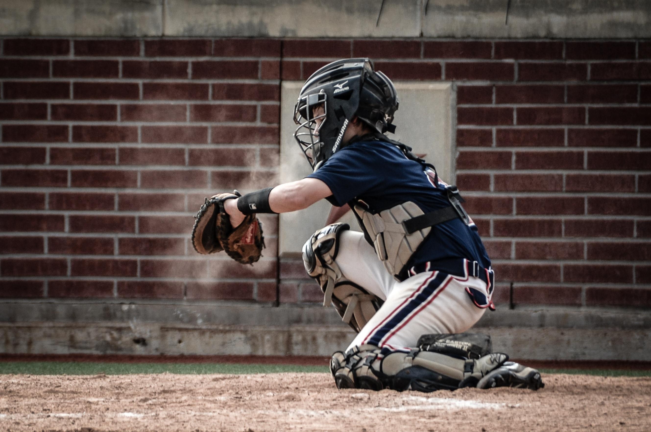 2660x1770 Why parents should be happy their kid is a catcher, Desktop