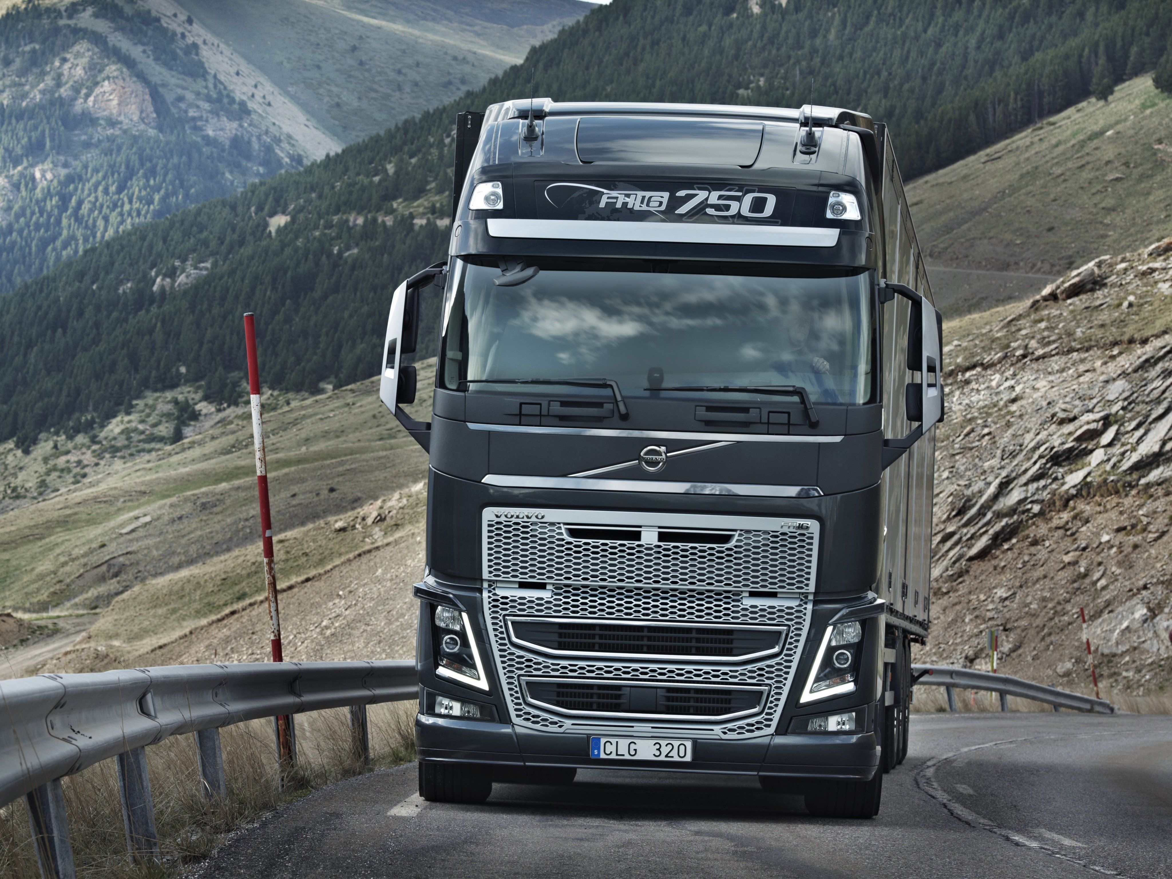 4100x3080 O  2012 Volvo FH16 750 4x2 Semi Tractor Wallpaper, Desktop