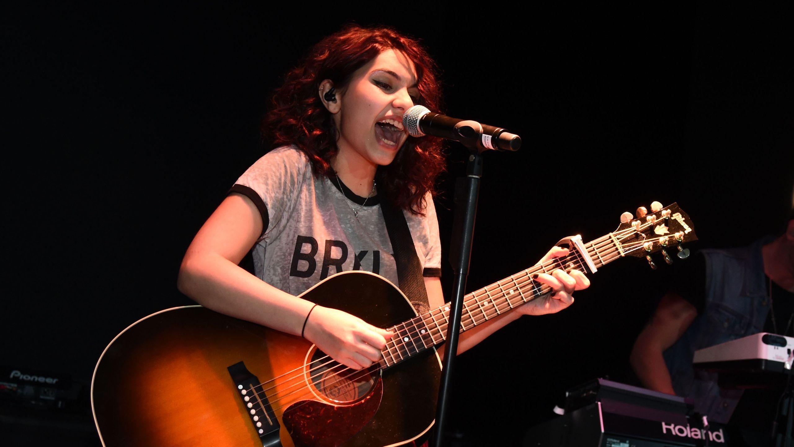 2560x1440 Alessia Cara Wallpaper HD Collection For Free Download, Desktop