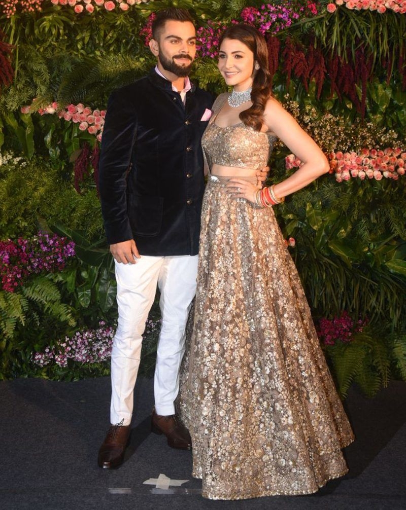 800x1010 Candid Photo of Virat Kohli & Anushka Sharma From Reception, Phone