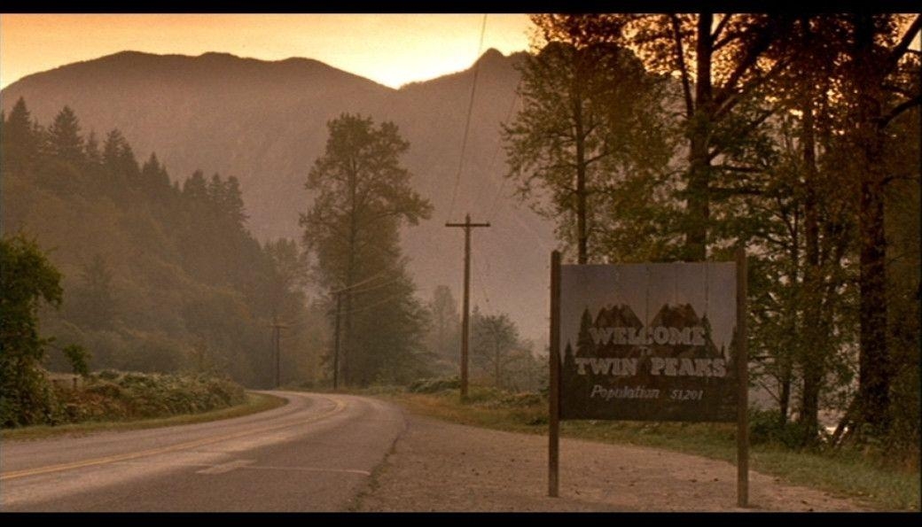 1040x600 No, you&;re not crazy, &;Twin Peaks&; really is returning to TV, Desktop