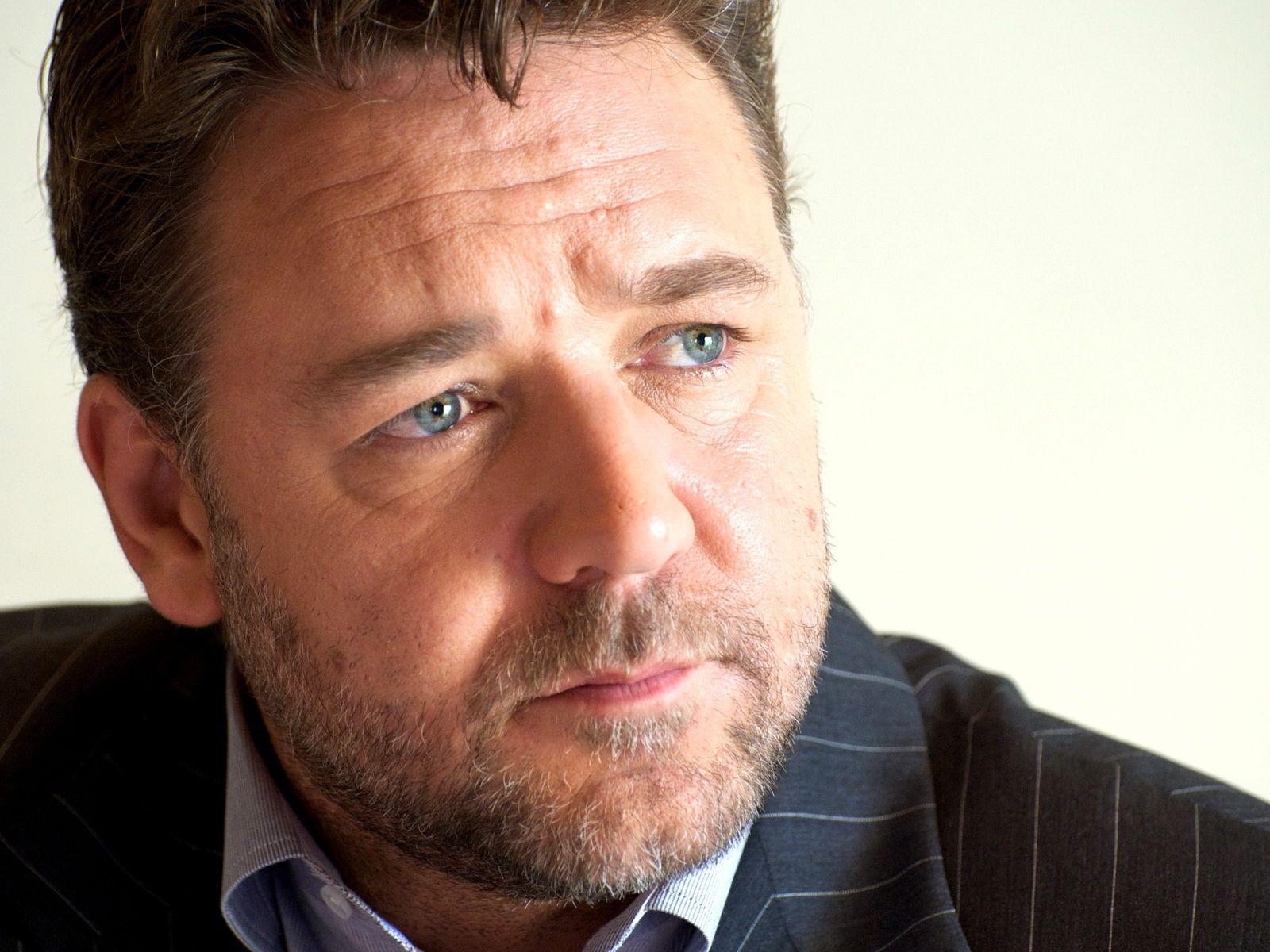 1600x1200 Russell Crowe, Desktop