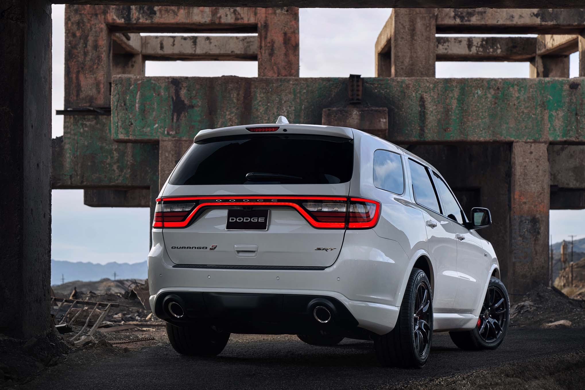 2040x1360 Dodge Durango SRT Pricing Announced, Starts at $090, Desktop