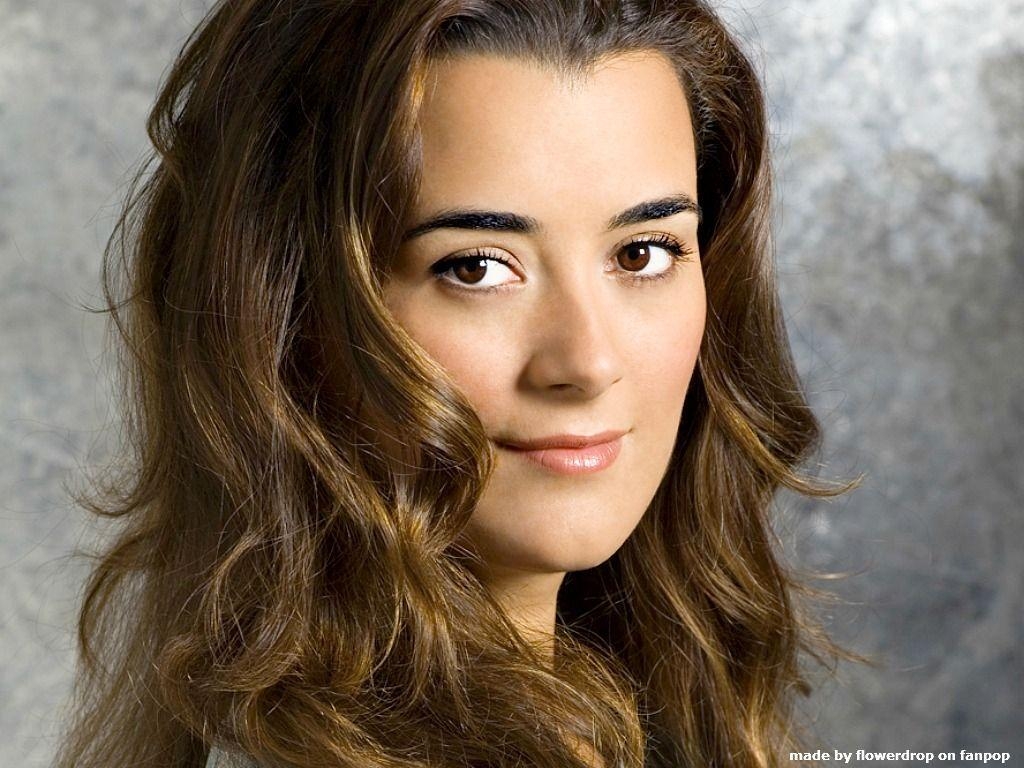 1030x770 Cote de Pablo Speaking & Appearances, Desktop