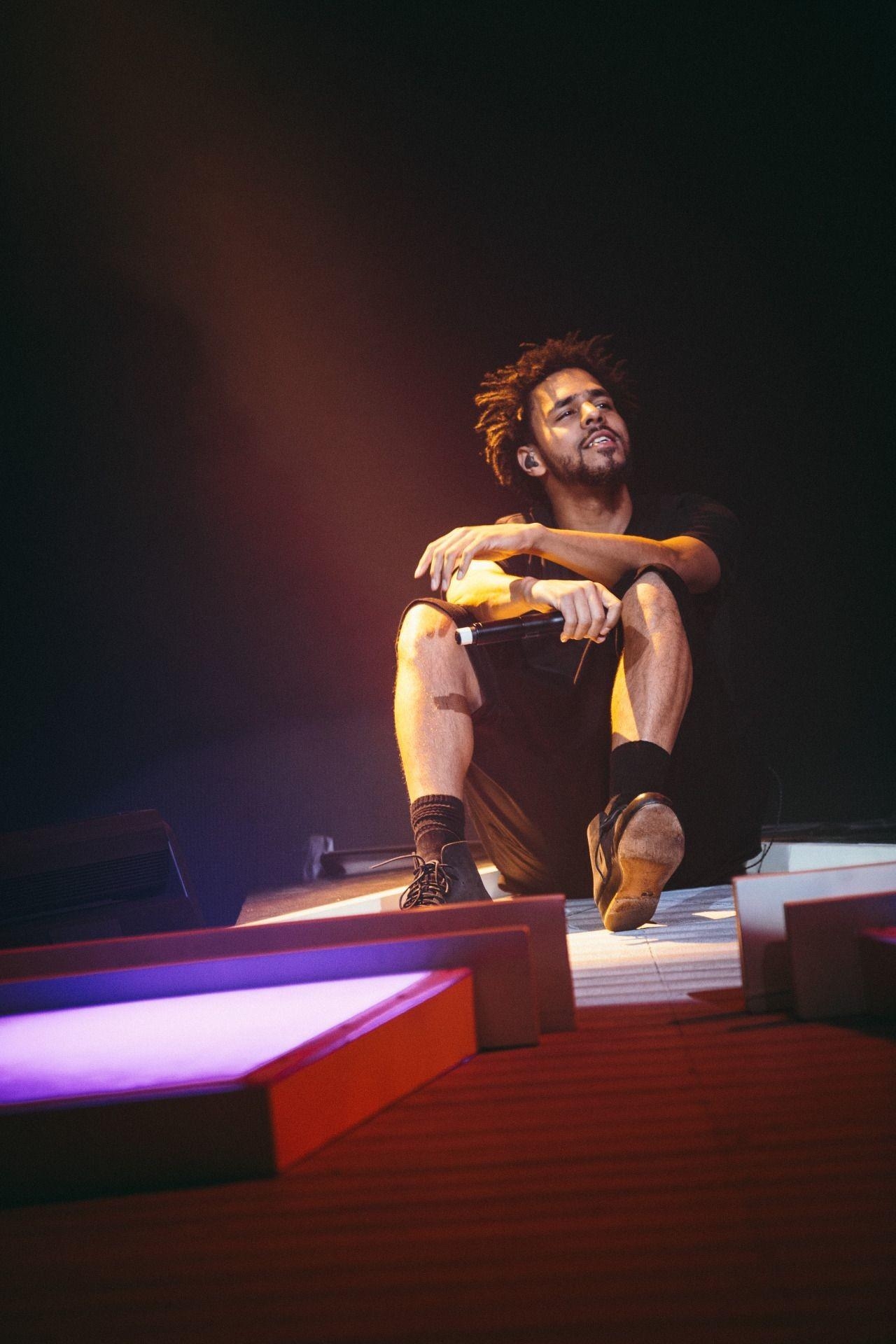 1280x1920 J Cole Concert Wallpaper, Phone