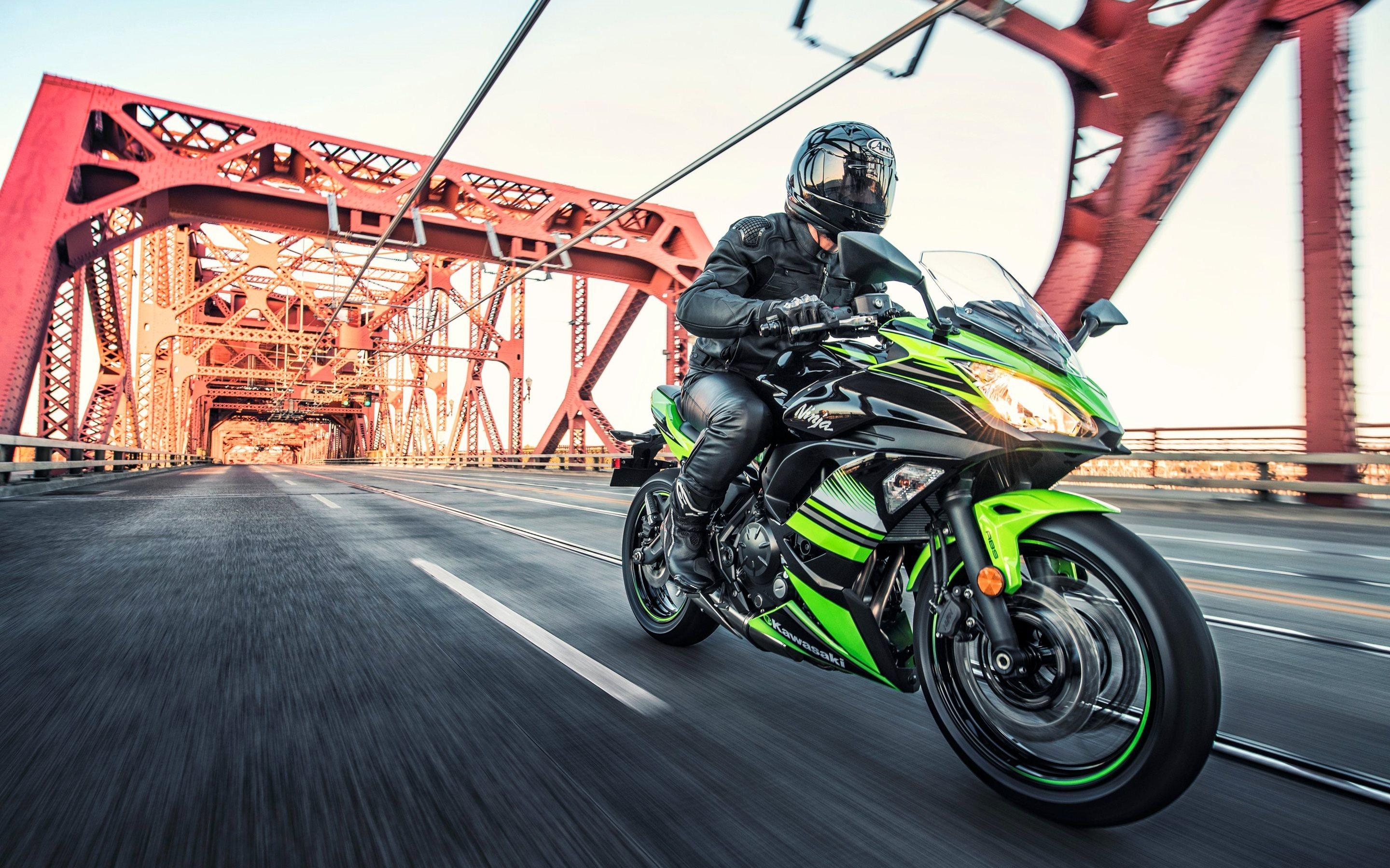 2880x1800 Download wallpaper Kawasaki Ninja 650 ABS, rider, 2018, Desktop