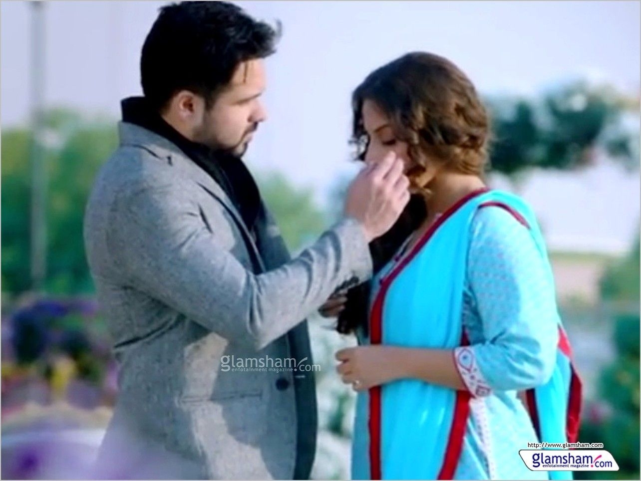 1290x970 Hamari Adhuri Kahani 4k Wallpaper. Songs, Boy and girl best friends, New movies, Desktop