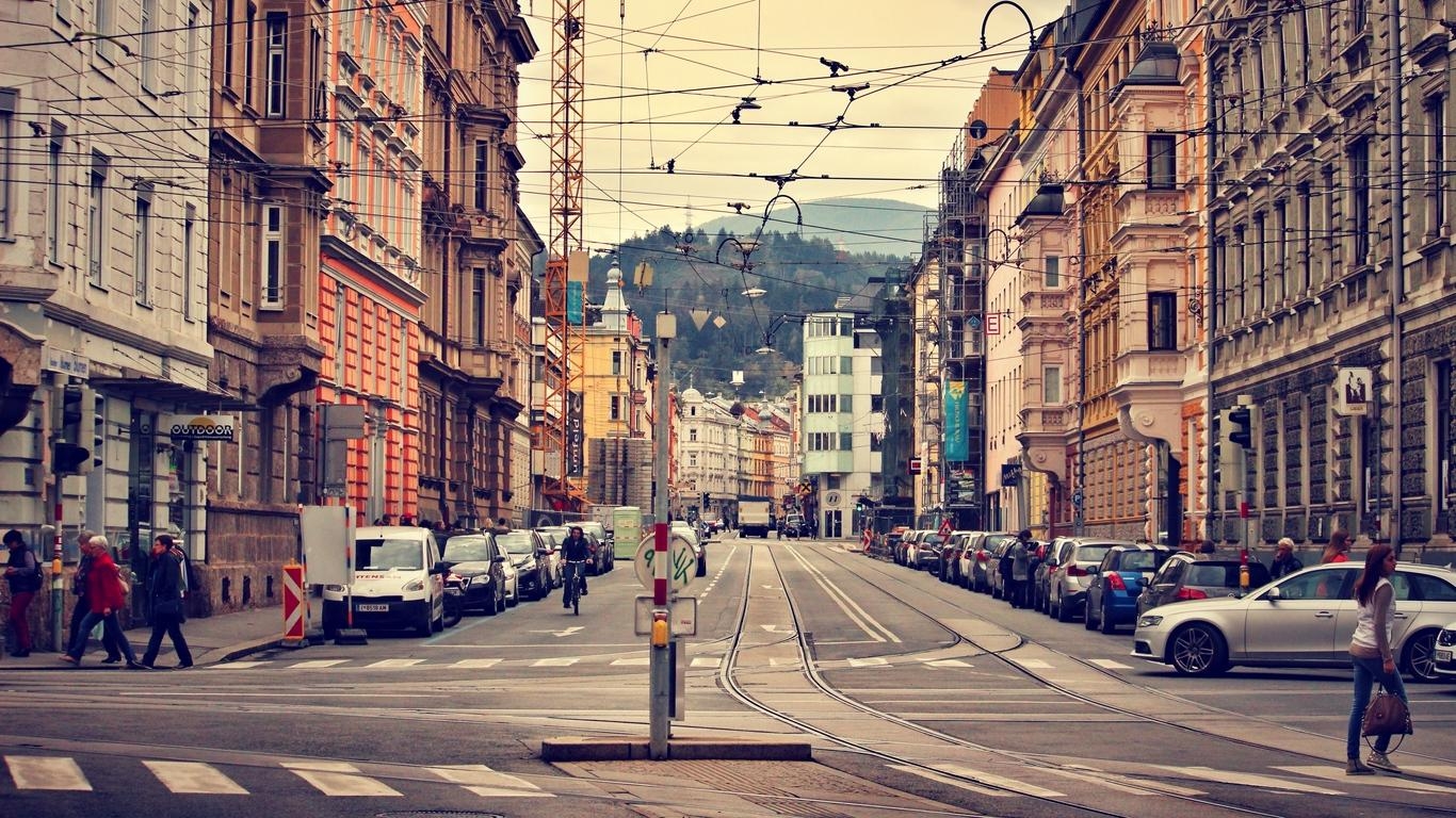 1370x770 Download wallpaper  innsbruck, austria, city, architecture, Desktop