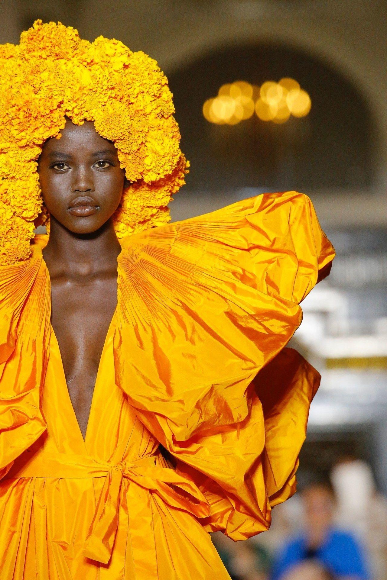 1280x1920 Adut Akech At Valentino Fall Winter 2018 Couture. Runway Fashion, Phone