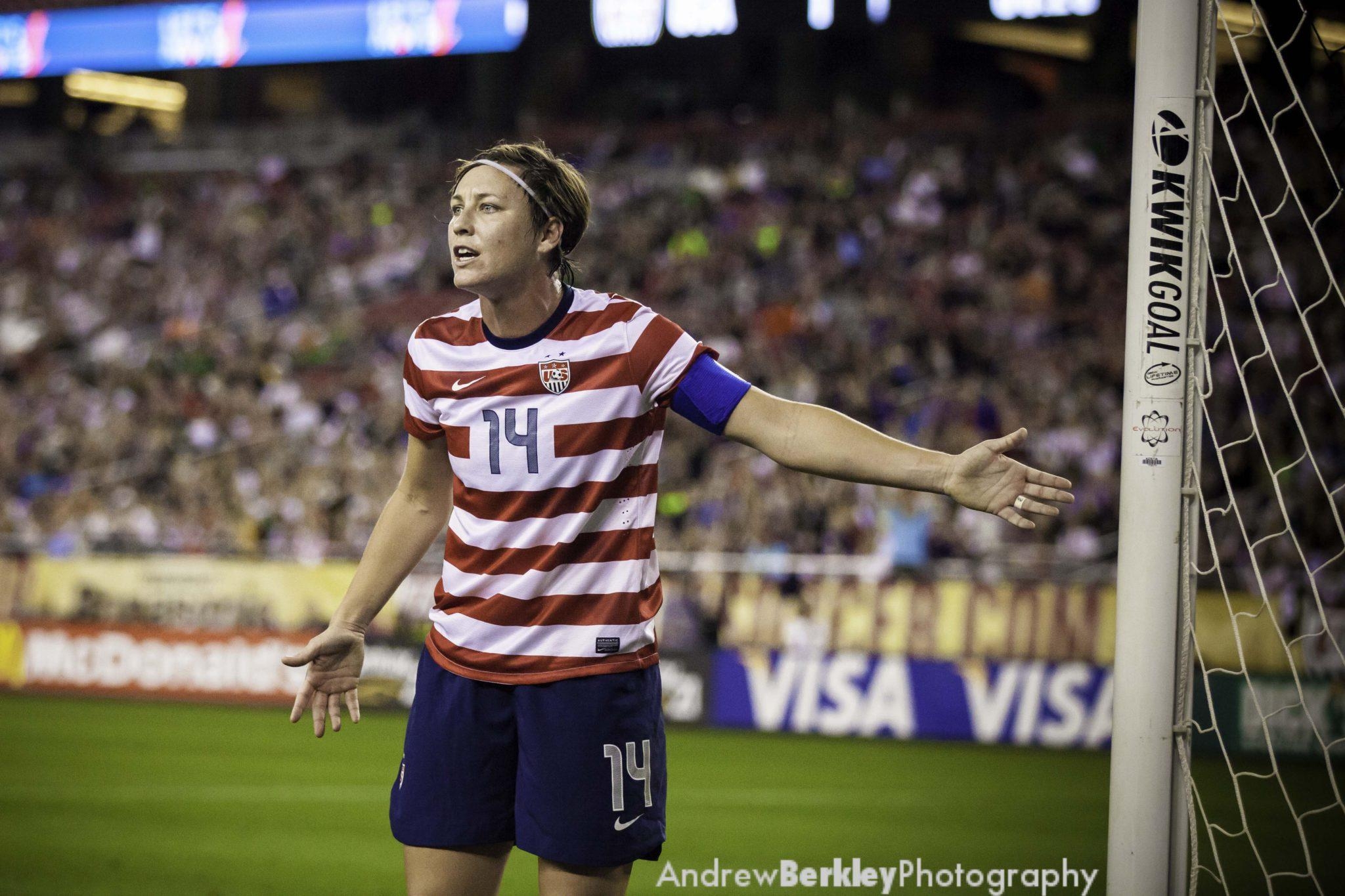 2050x1370 Abby Wambach, Desktop