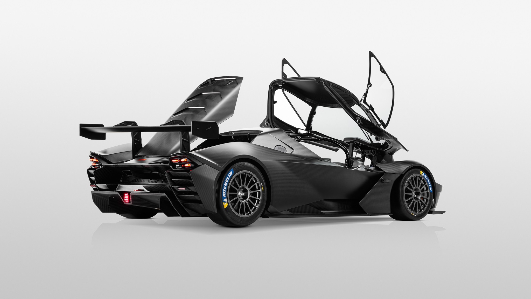 2050x1160 KTM X Bow GTX Blends Carbon Fiber Build With Jet Fighter Details And Audi Engine, Desktop