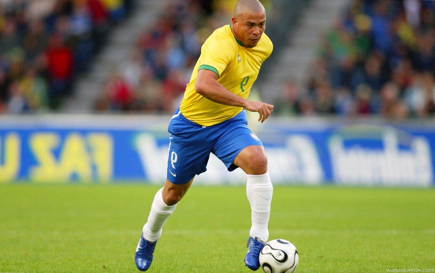 1660x1040 ronaldo nazario de lima wide HD wallpaper.com, Desktop