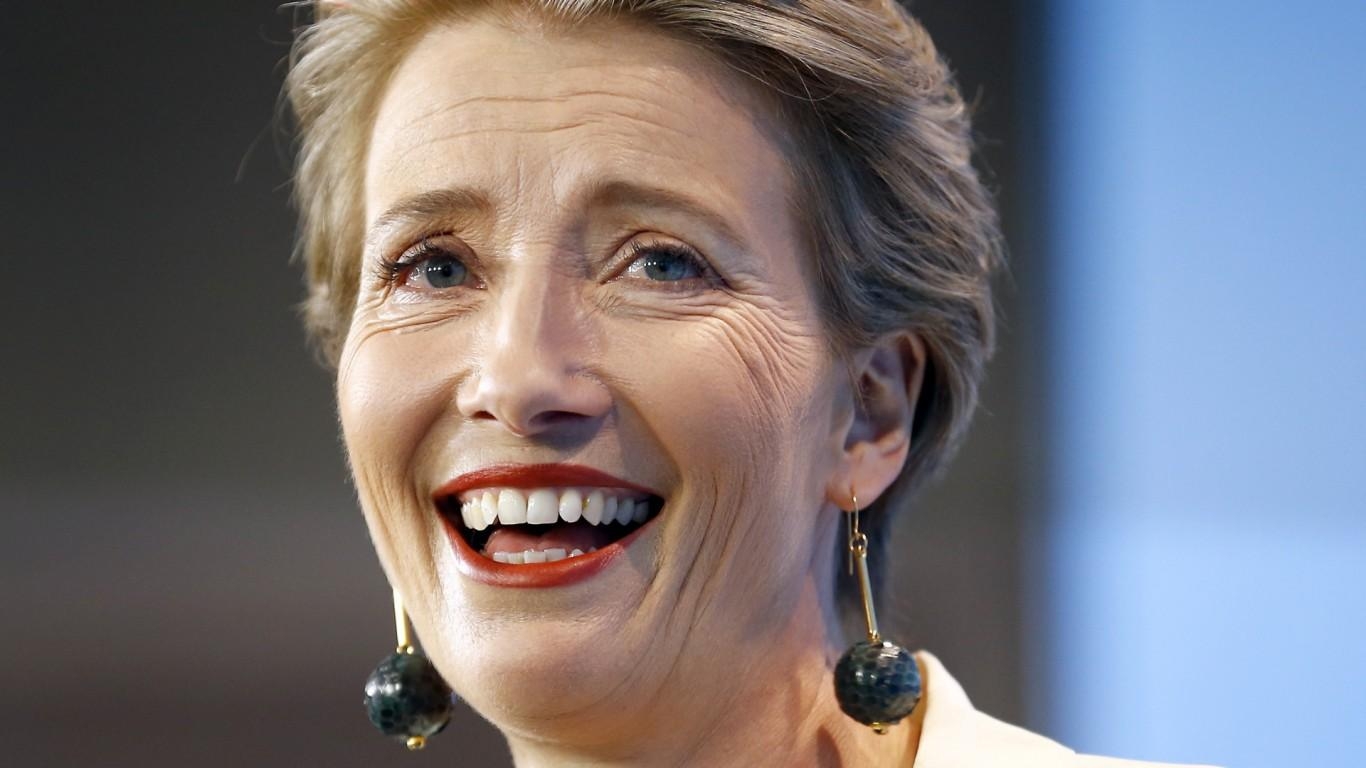 1370x770 Emma Thompson serenades Prince Charles at Oscars event. Bradford, Desktop