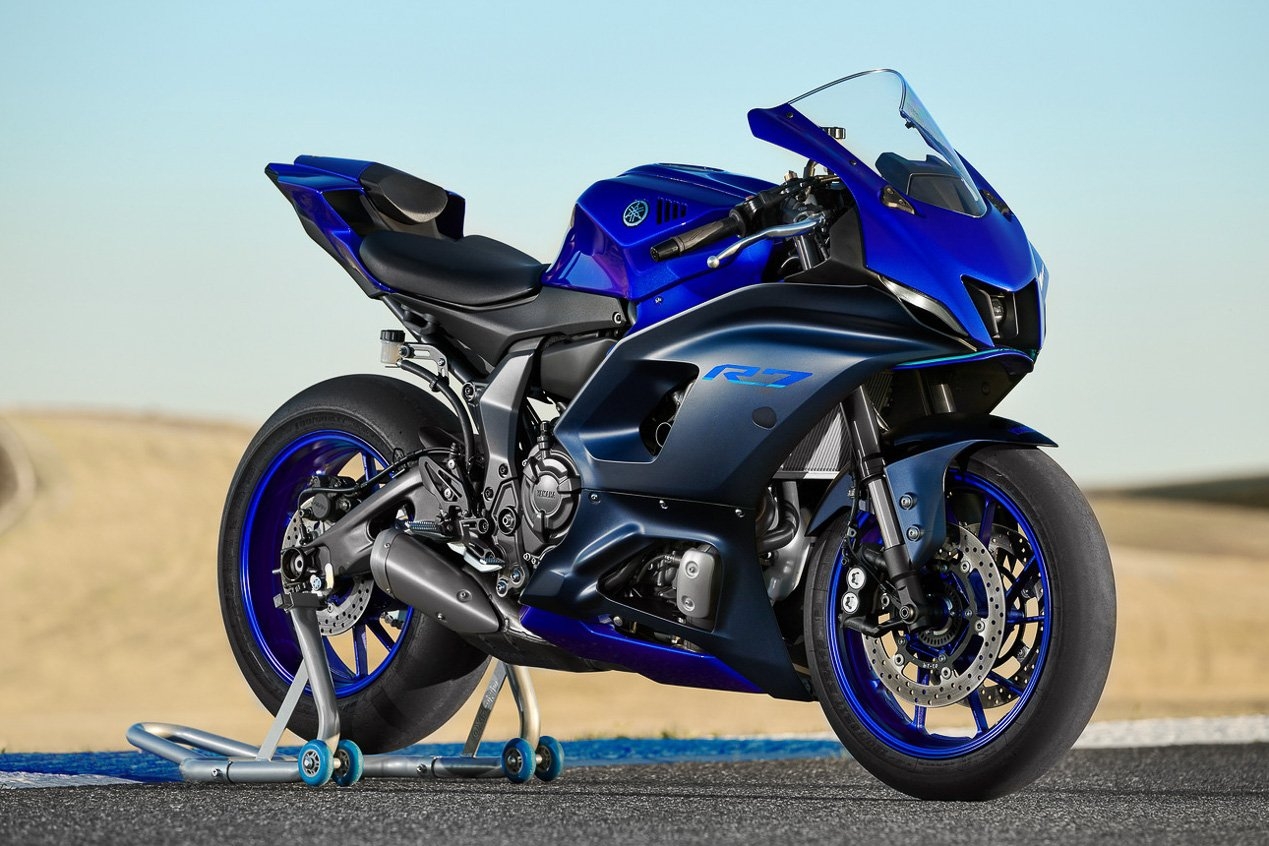 1270x850 2022 Yamaha YZF R7 First Look (11 Fast Facts + 30 Photo), Desktop