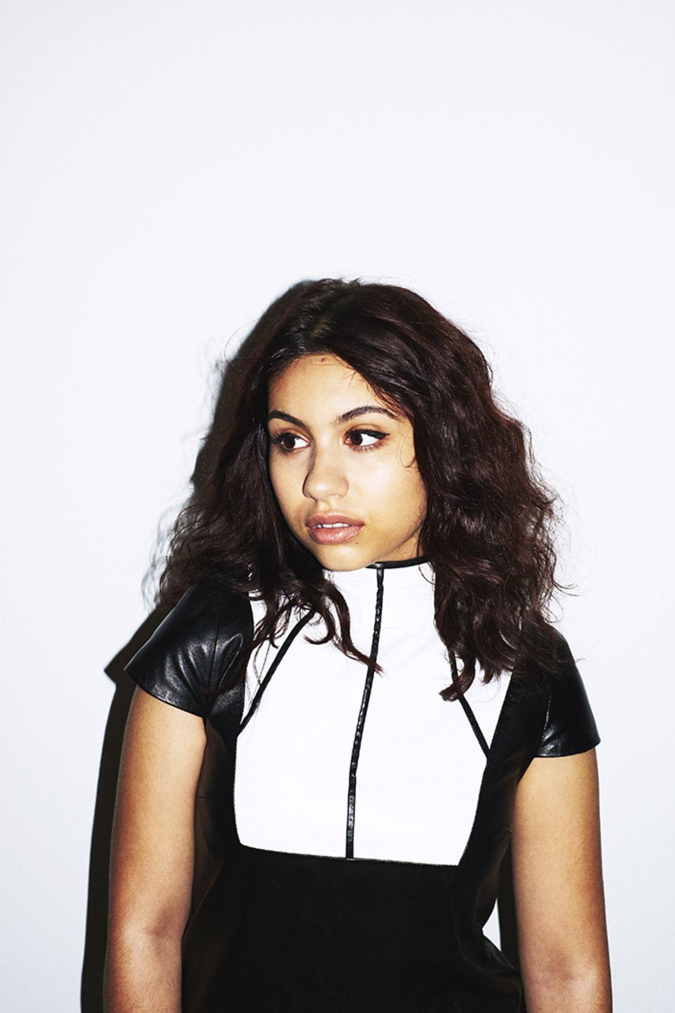 1340x2000 Alessia Cara Wallpaper High Quality, Phone