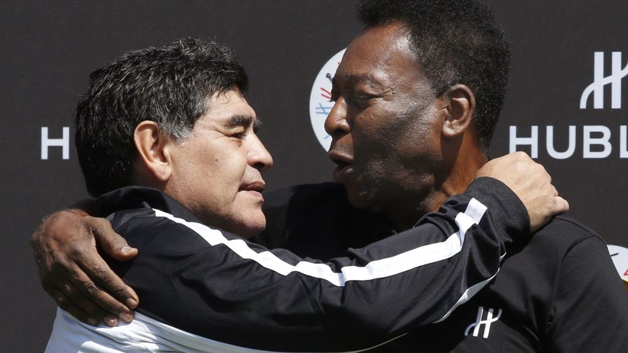 2050x1160 Pele's tribute to Diego Maradona: I hope to play football with him in the sky one day, Desktop