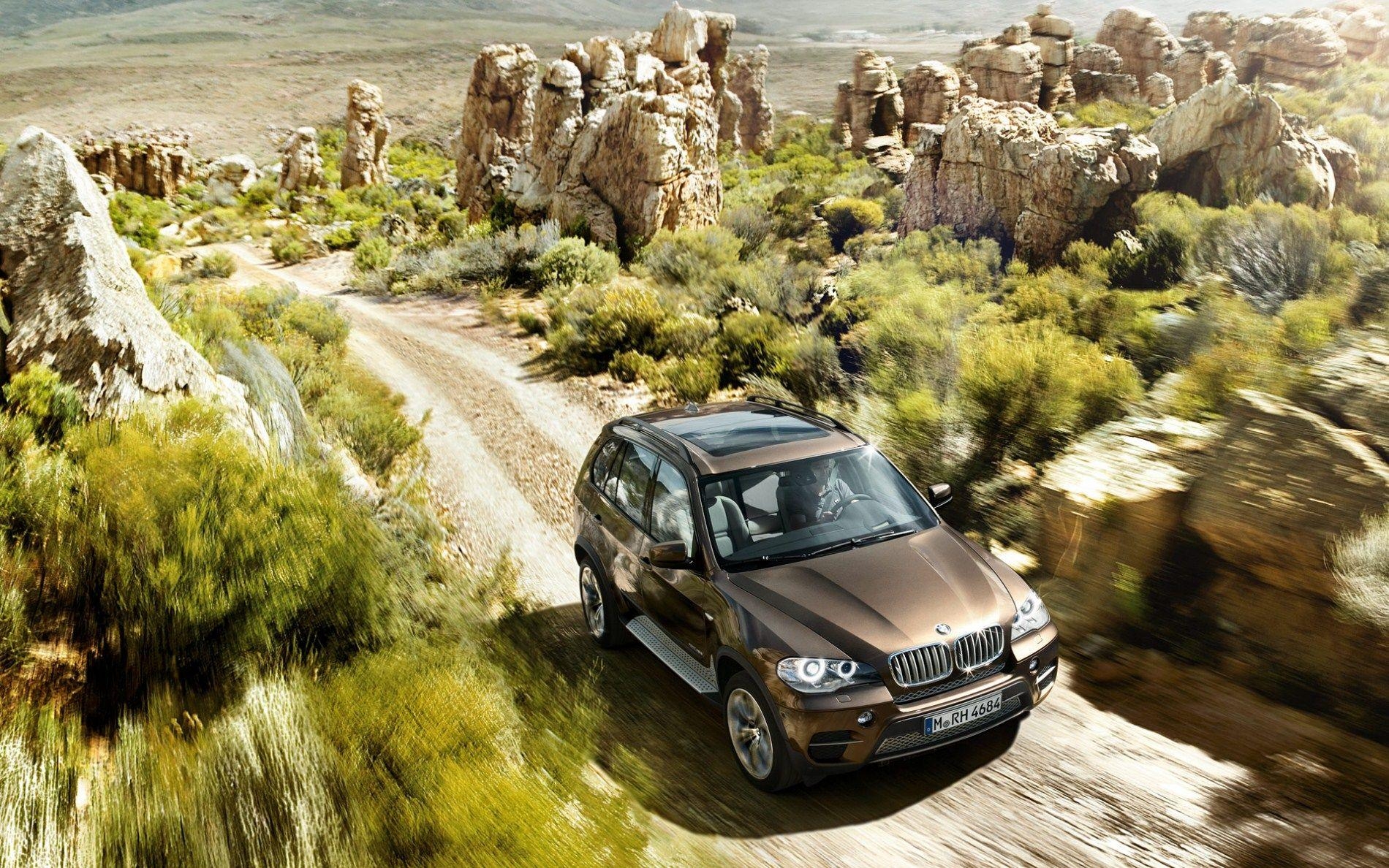 1900x1190 High Res Wallpaper: 2011 BMW X5, Desktop