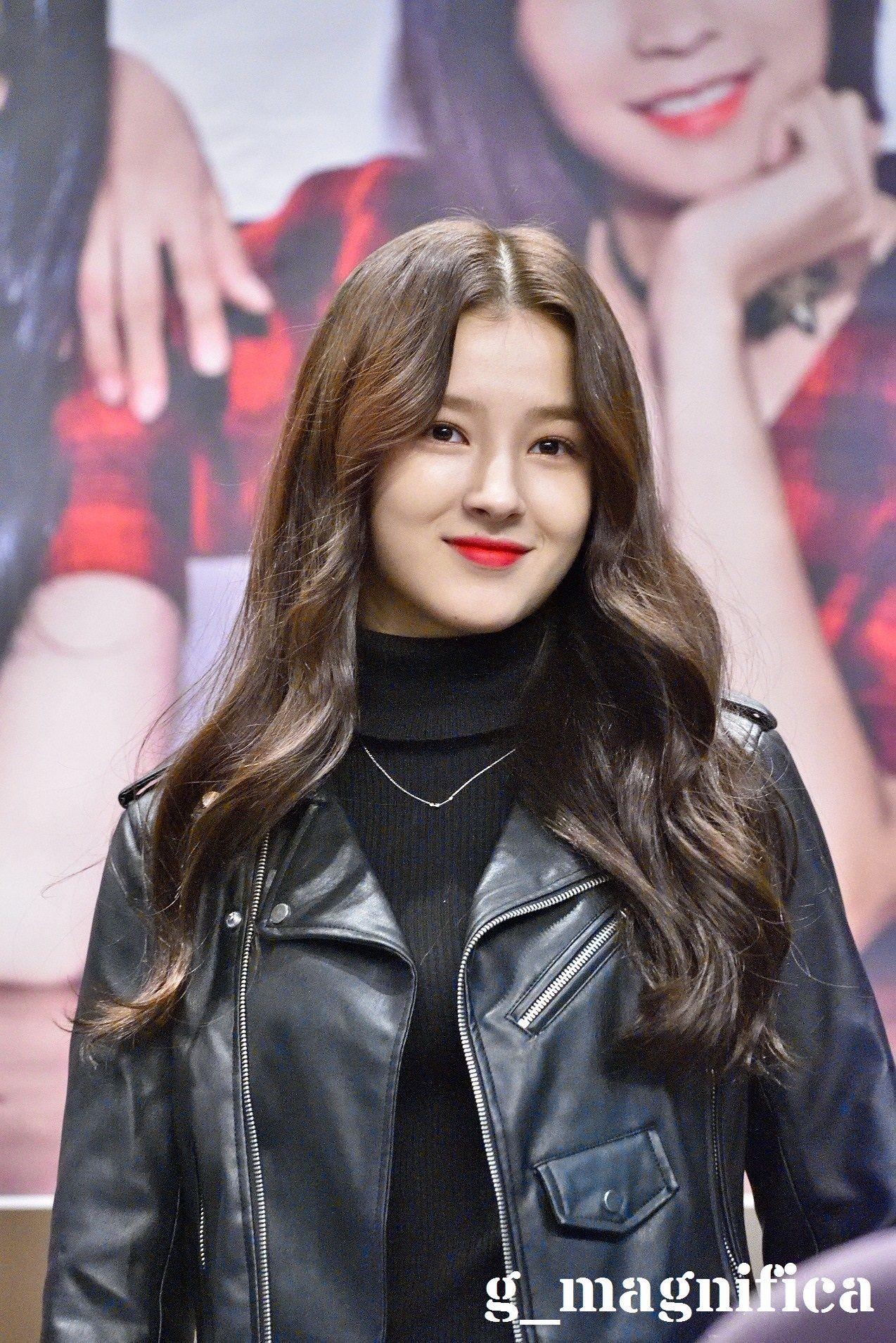 1280x1910 Momoland Nancy. Kpop, Idol, Phone