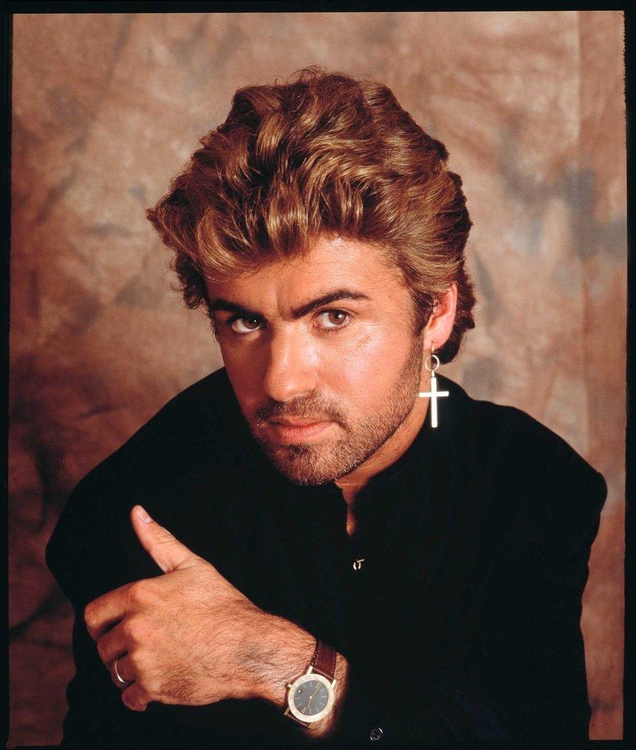 900x1060 George Michael Dead: Photo of His Life, Phone