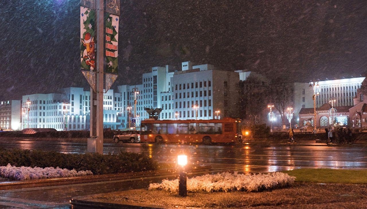 1280x740 Picture Belarus Minsk Winter Snow Street Night Street lights Cities, Desktop