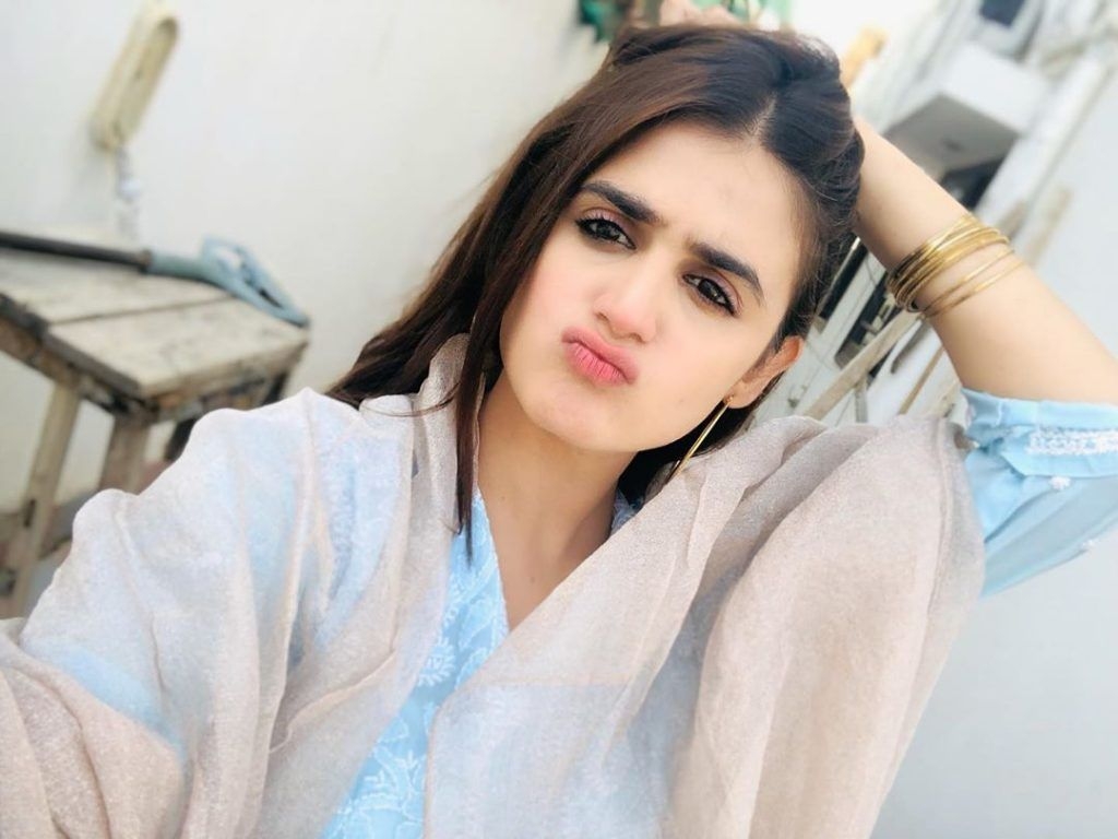 1030x770 Cute Selfies of Hira Mani, Desktop