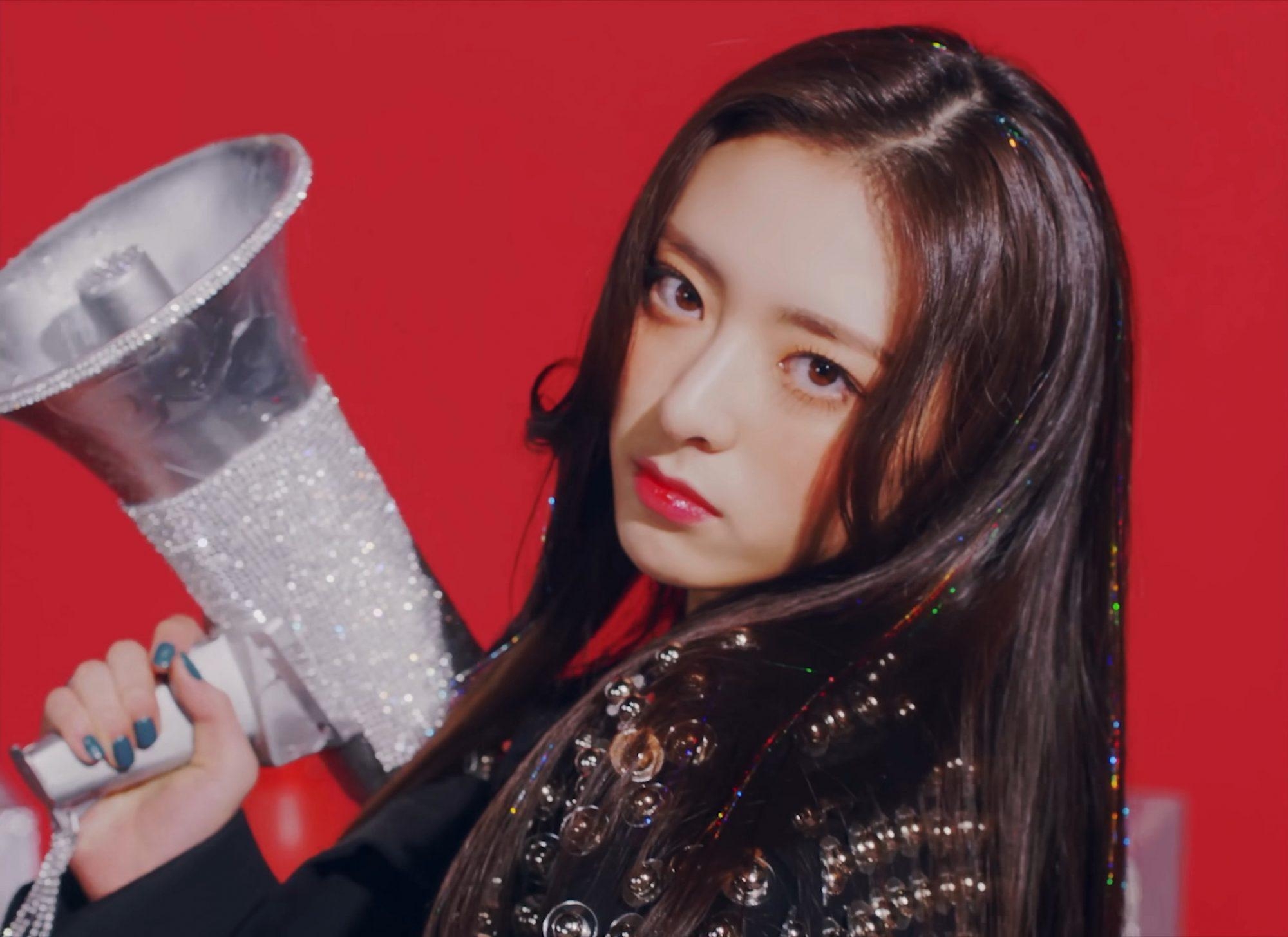 2000x1460 Yeji itzy itzy in 2019 Kpop Girl group Idol t, Desktop