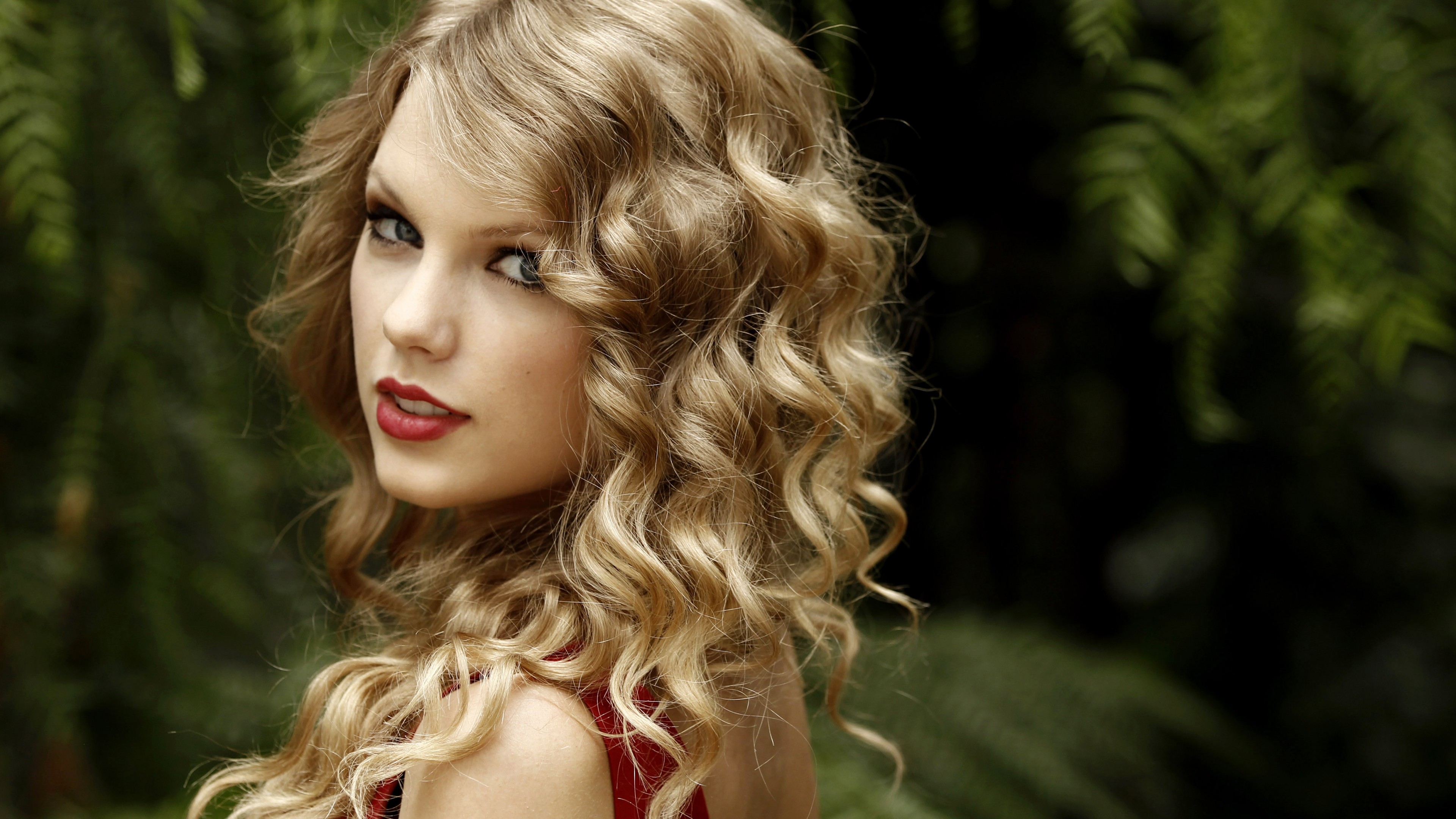 3840x2160 Wallpaper / Taylor Swift, Taylor Alison Swift, artists, music, songwriter, actress red lips, hair, look, green free download, Desktop