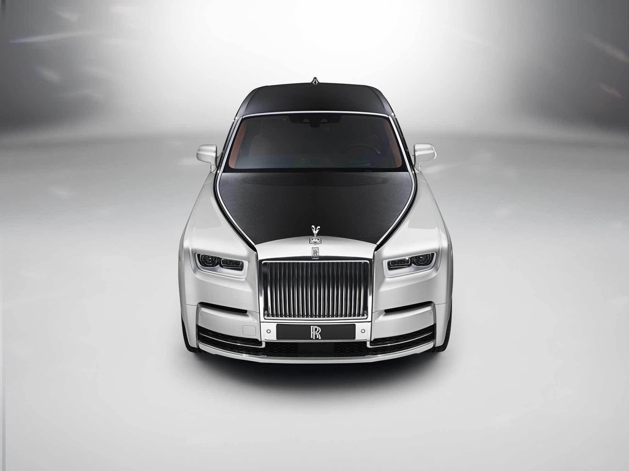 2010x1500 Rolls Royce Motor Cars PressClub, Desktop