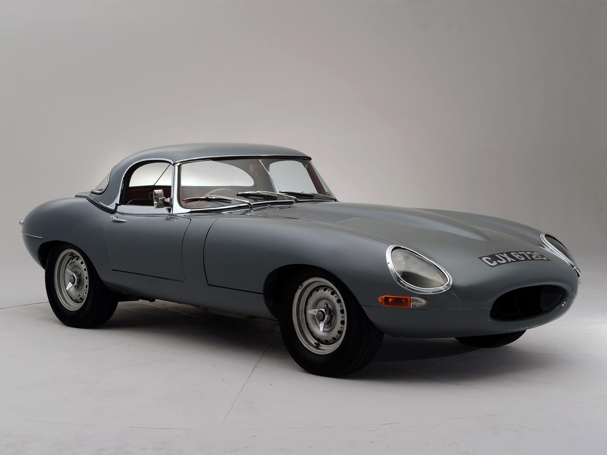 2050x1540 Jaguar E Type Lightweight Roadster Series I Supercar Race, Desktop