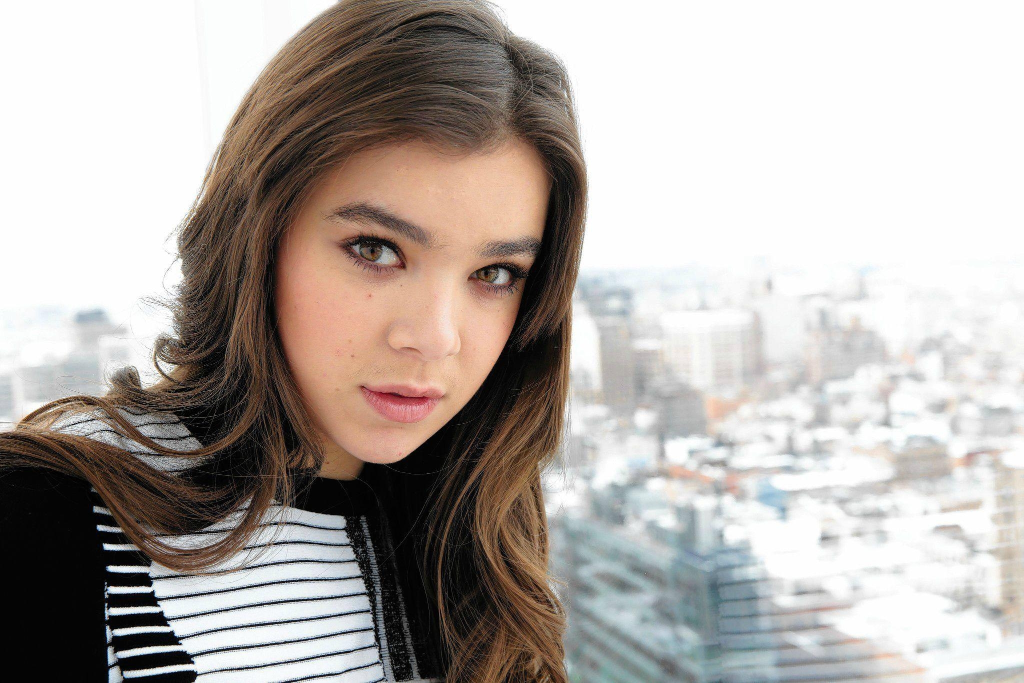 2050x1370 Hailee Steinfeld Wallpaper Archives.com, Desktop